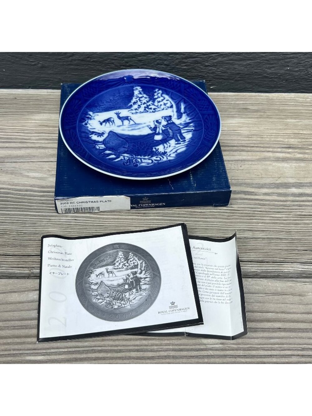 Royal Copenhagen 2002 Christmas Plate w/ Box
